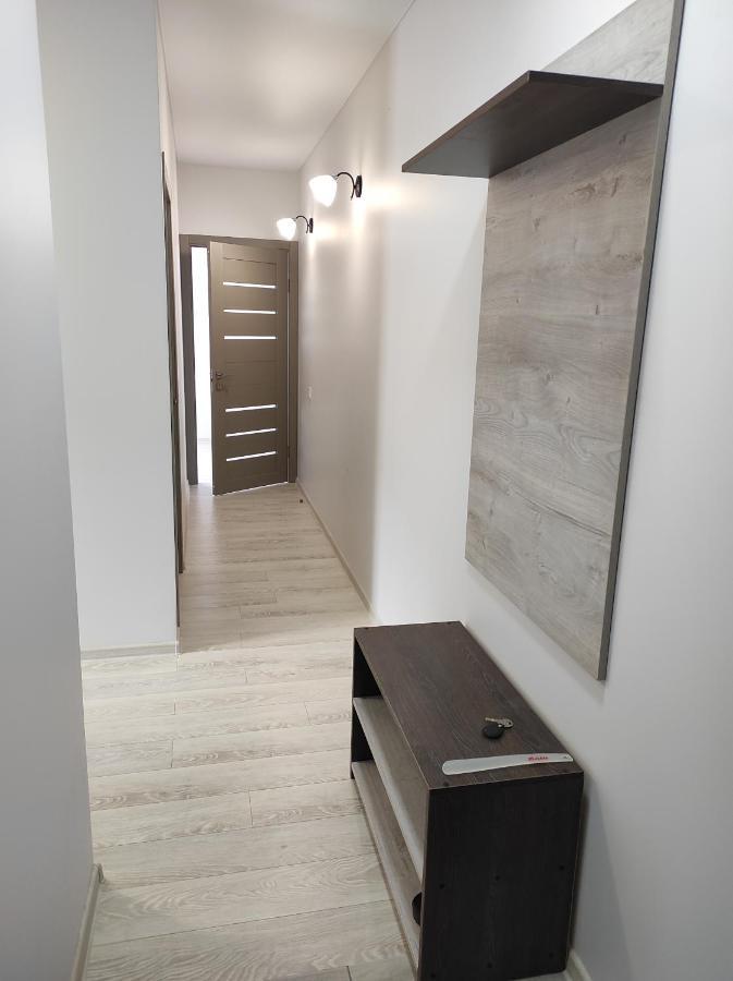 2 Комнатная С Новым Ремонтом, Кондиционером, В Самом Центре Rivne Bagian luar foto