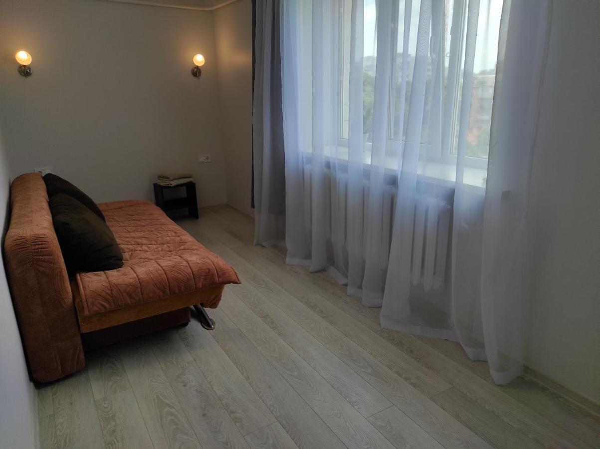 2 Комнатная С Новым Ремонтом, Кондиционером, В Самом Центре Rivne Bagian luar foto